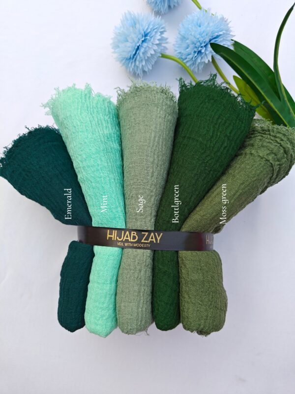 2024/03/1000010258-scaled.jpg Crinkled Cotton Hijabs