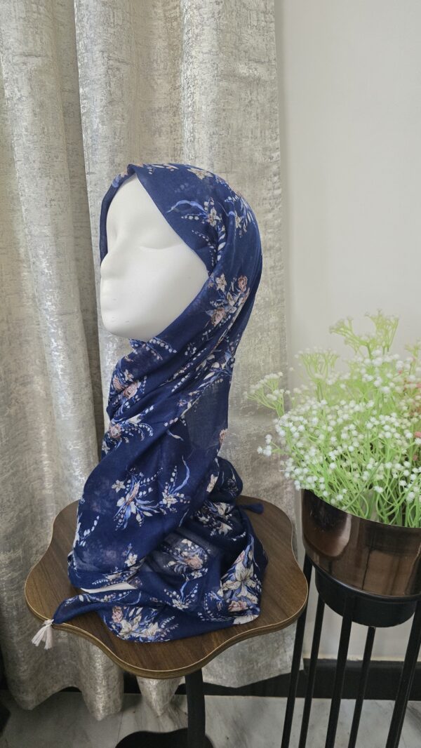 2024/10/1001067922-scaled.jpg Floral cotton hijabs