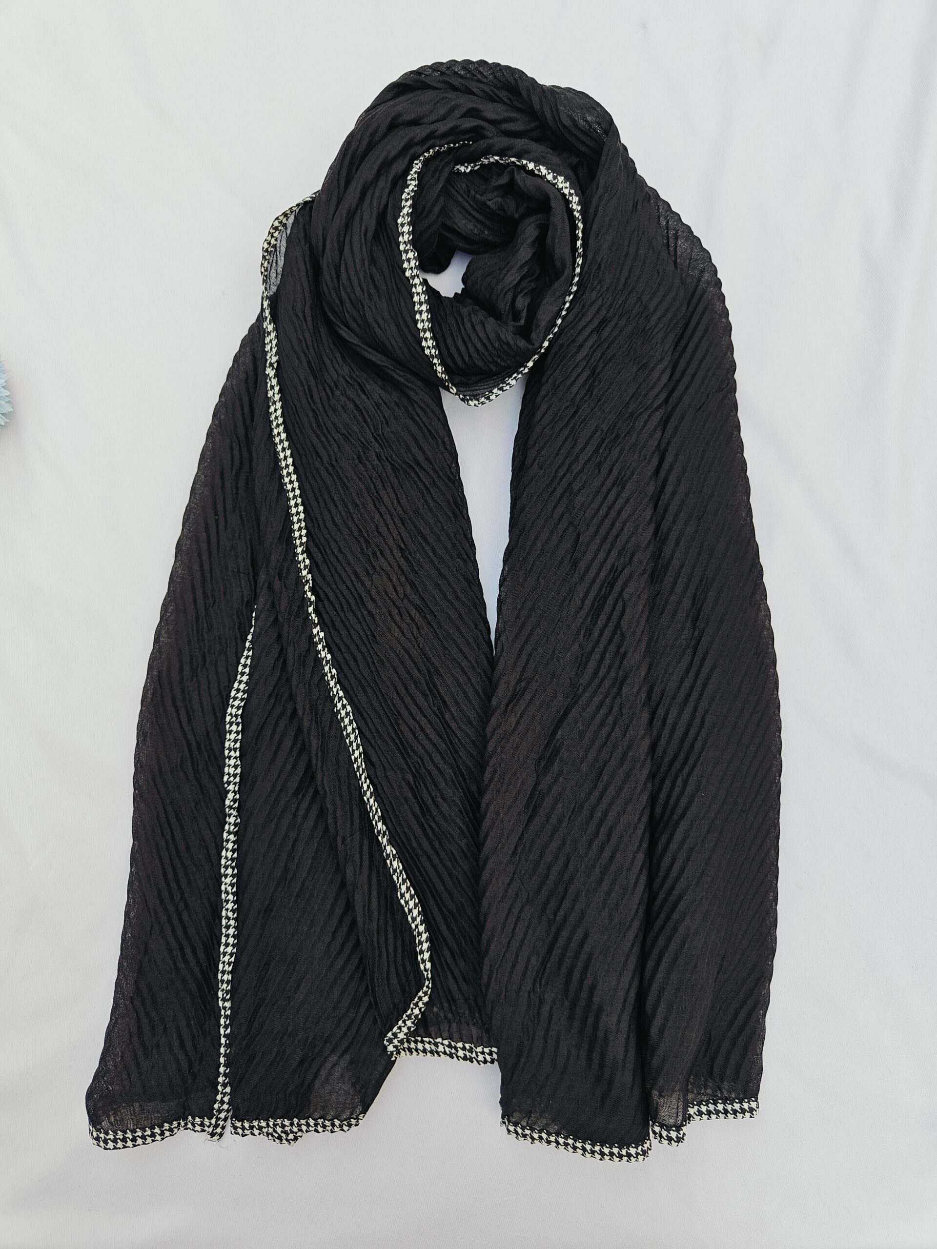 oplus_1049632 Ribbed cotton hijabs with lace